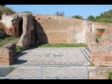 05165 ostia - regio iii - insula xvii - caseggiato di bacco e arianna (iii,xvii,5) - mosaiken - korridor b - li raum d - blick ri norden.jpg